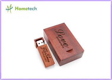 A memória de madeira de USB da gravura cola o logotipo personalizado 128MB - capacidade 64GB